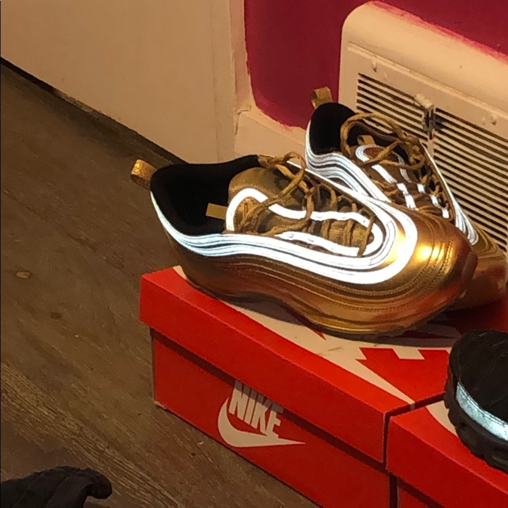 Nike shoes